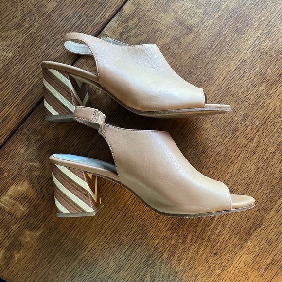 Eileen Fisher Sandals - Picture 5 of 7